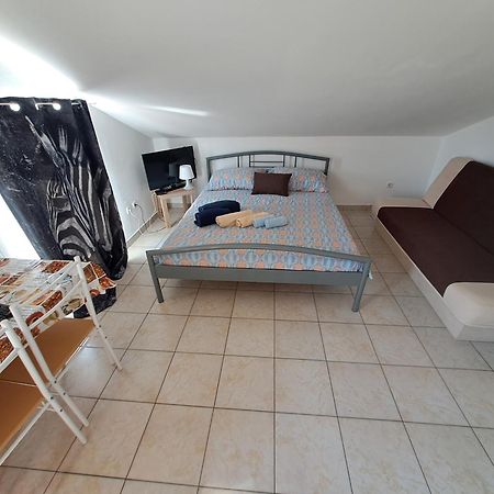 Dejan Apartment4-Top Centar Pula Buitenkant foto
