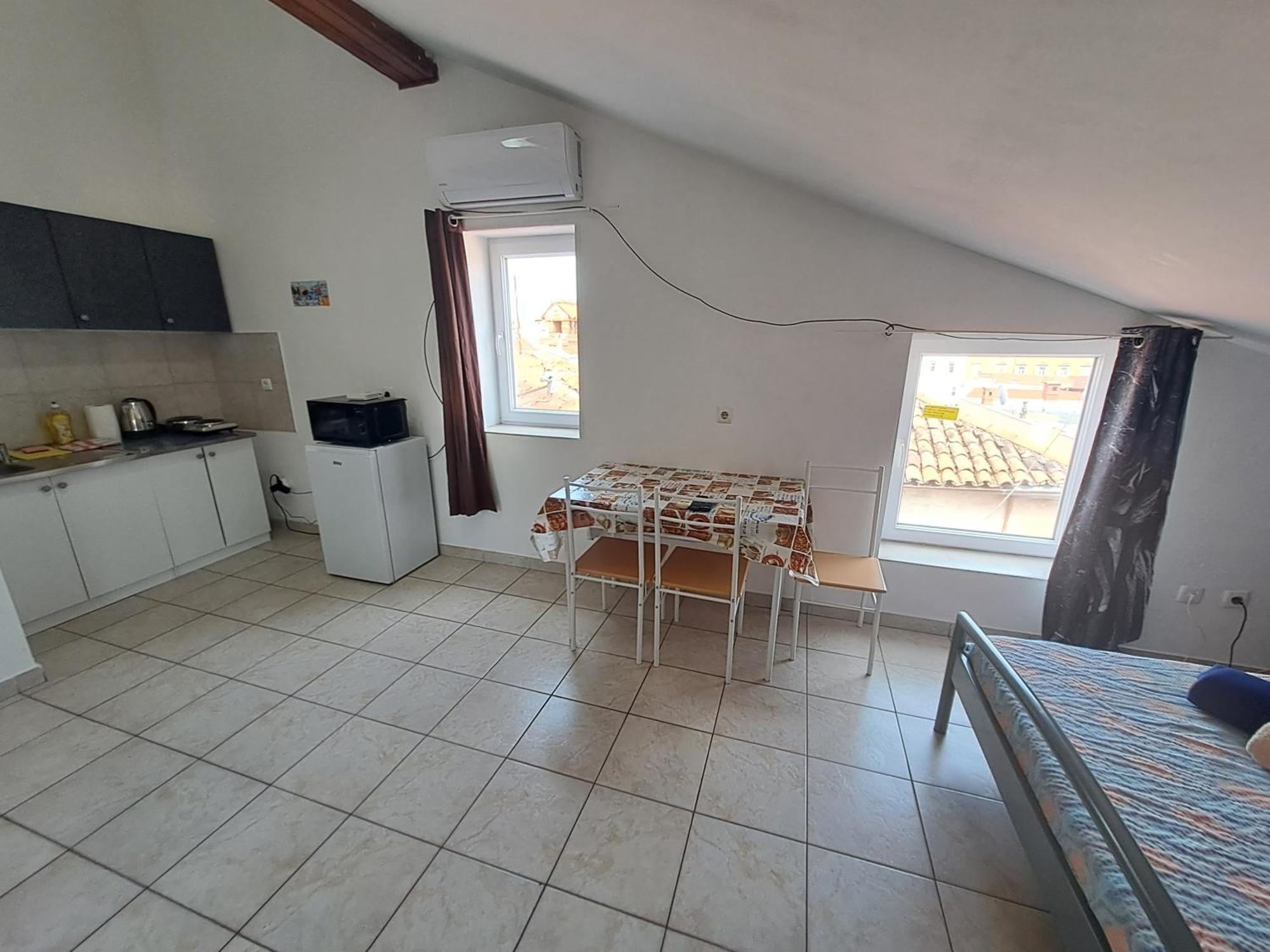 Dejan Apartment4-Top Centar Pula Buitenkant foto